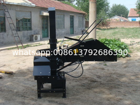 W model wood chipper with PTO shaft