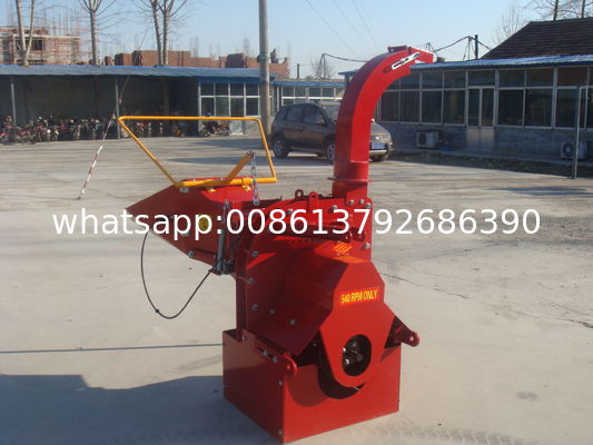 W model wood chipper with PTO shaft